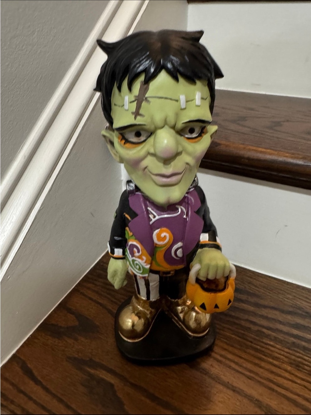 SWEET STREET” HALLOWEEN ADORABLE FRANKENSTEIN TRICK OR TREAT STATUE DECOR